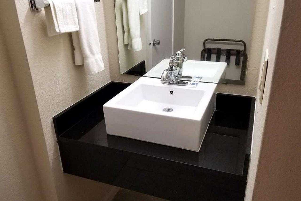 Americas Best Value Inn Marshall Bel Air Buitenkant foto